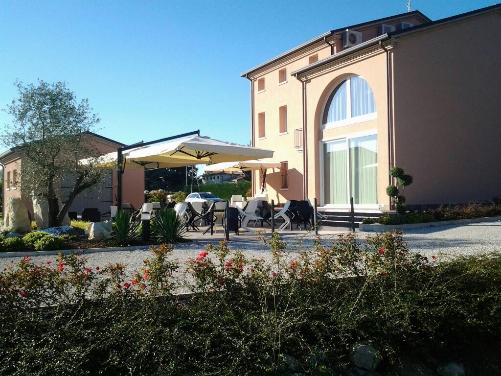 Agrialloggi La Palazzina Curtarolo Kültér fotó